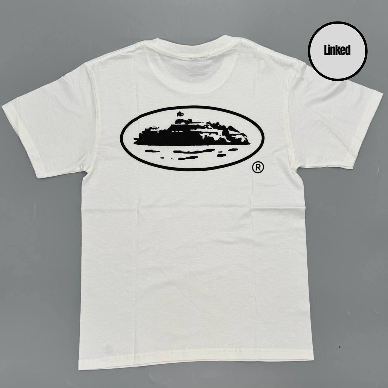 CORTEIZ WHITE ROUND LABELED T-SHIRT