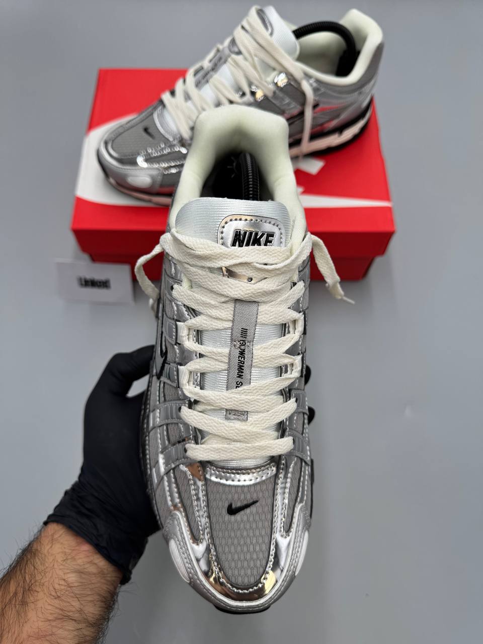 NIKE P-6000 METALLICS SILVER
