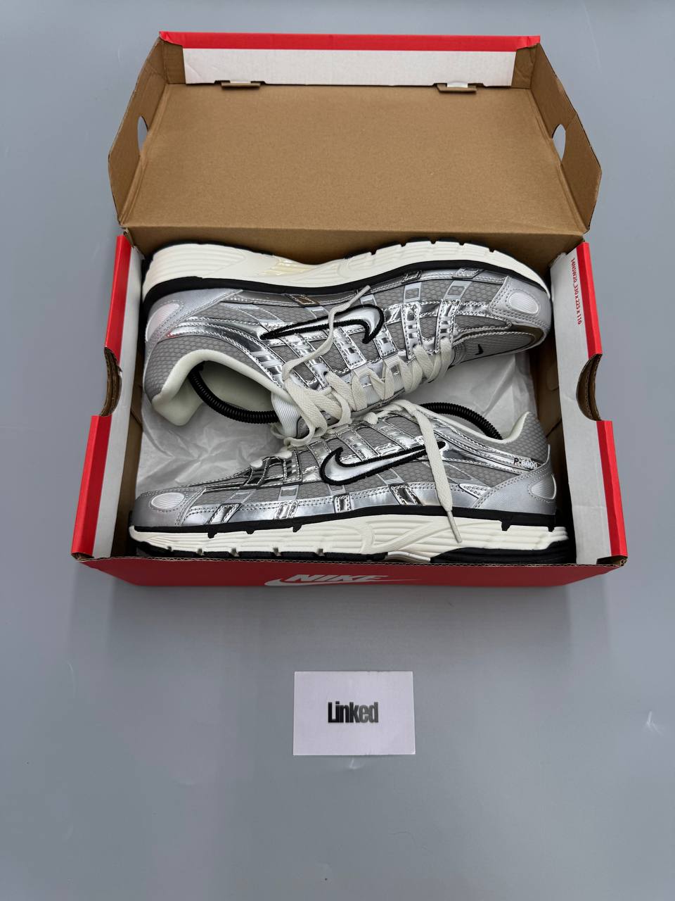 NIKE P-6000 METALLICS SILVER