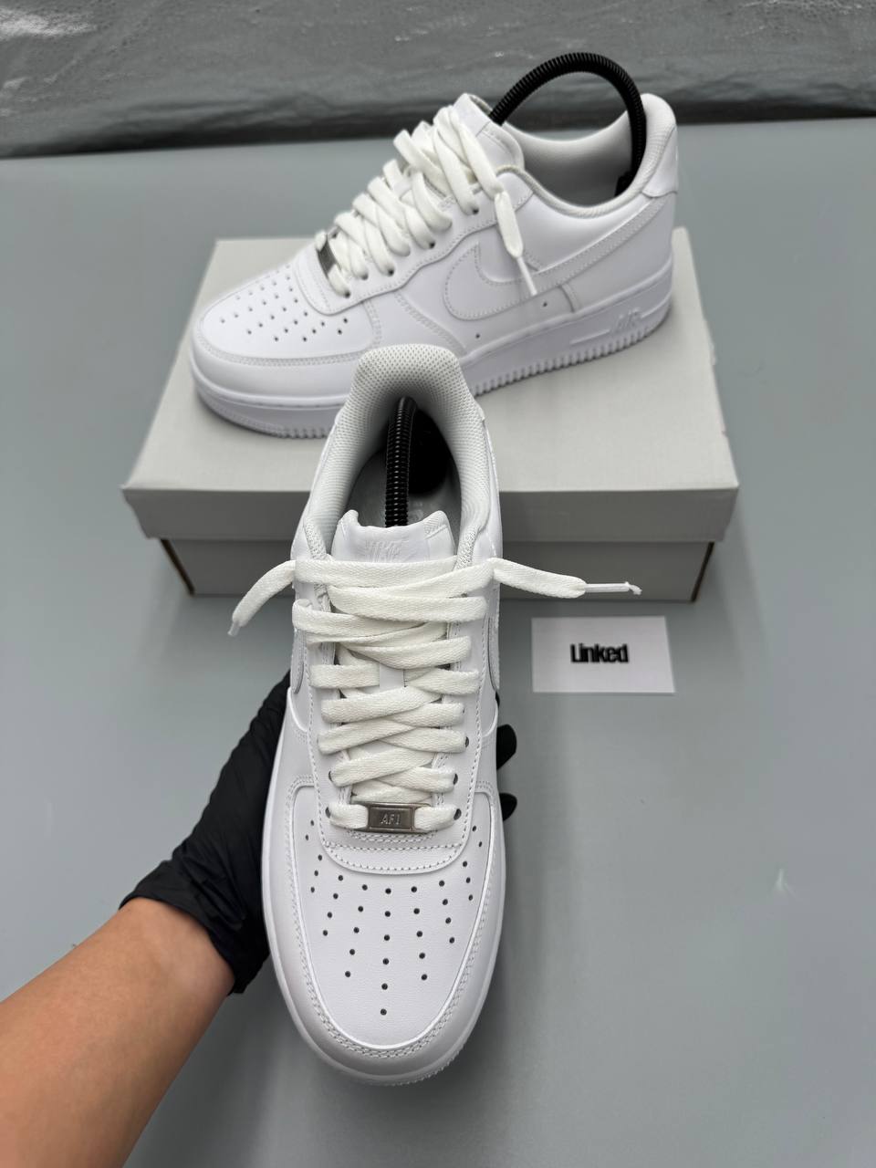NIKE AIR FORCE 1 WHITE