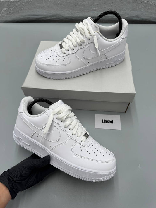NIKE AIR FORCE 1 WHITE